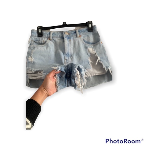 ASOS Ripped denim short. Size 6 - Picture 9 of 10
